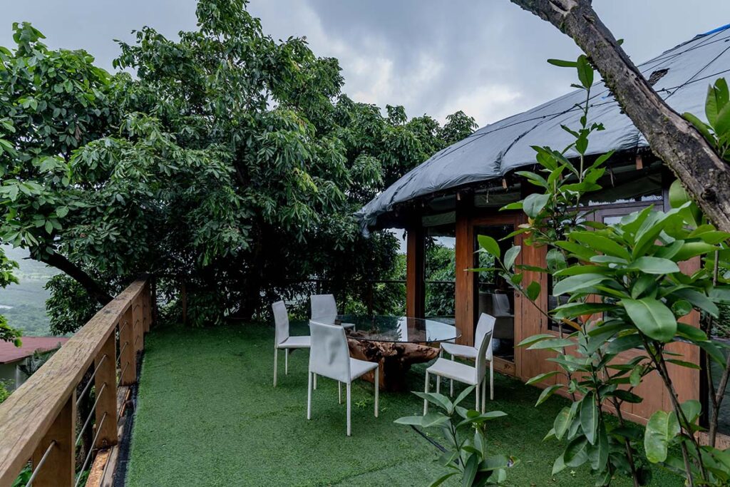 tree house machan forest jungle hill wood stay room accommodation